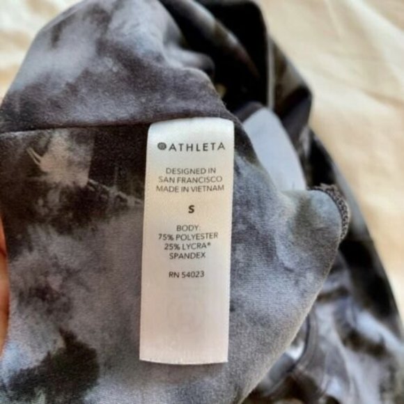 Athleta Black and Gray Tie-Dye Joggers - Picture 9 of 10